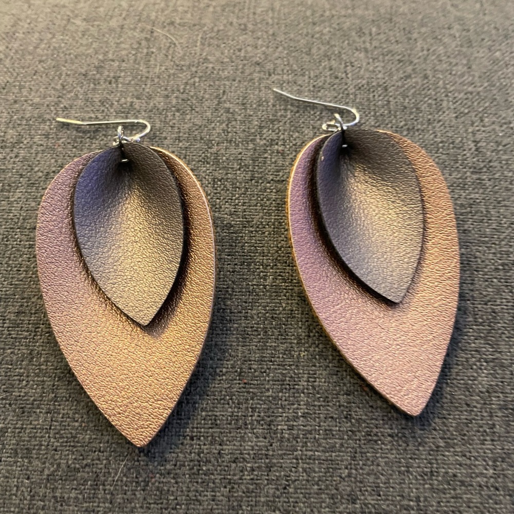 Bronze and brown leather earrings